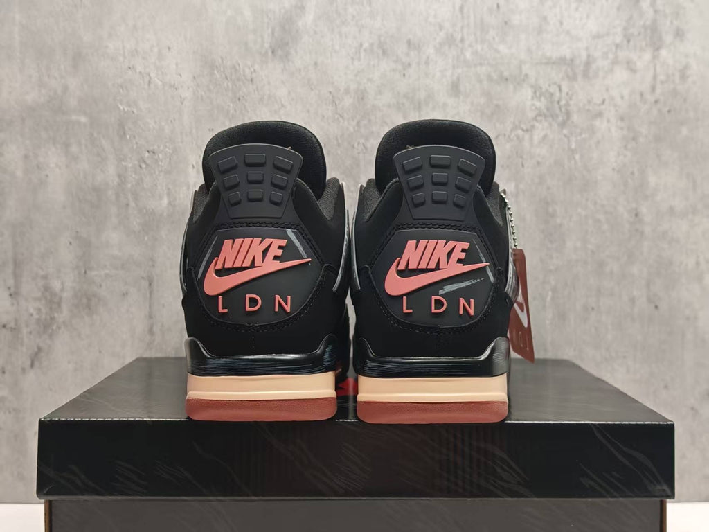 Air Jordan 4 London Sneakers