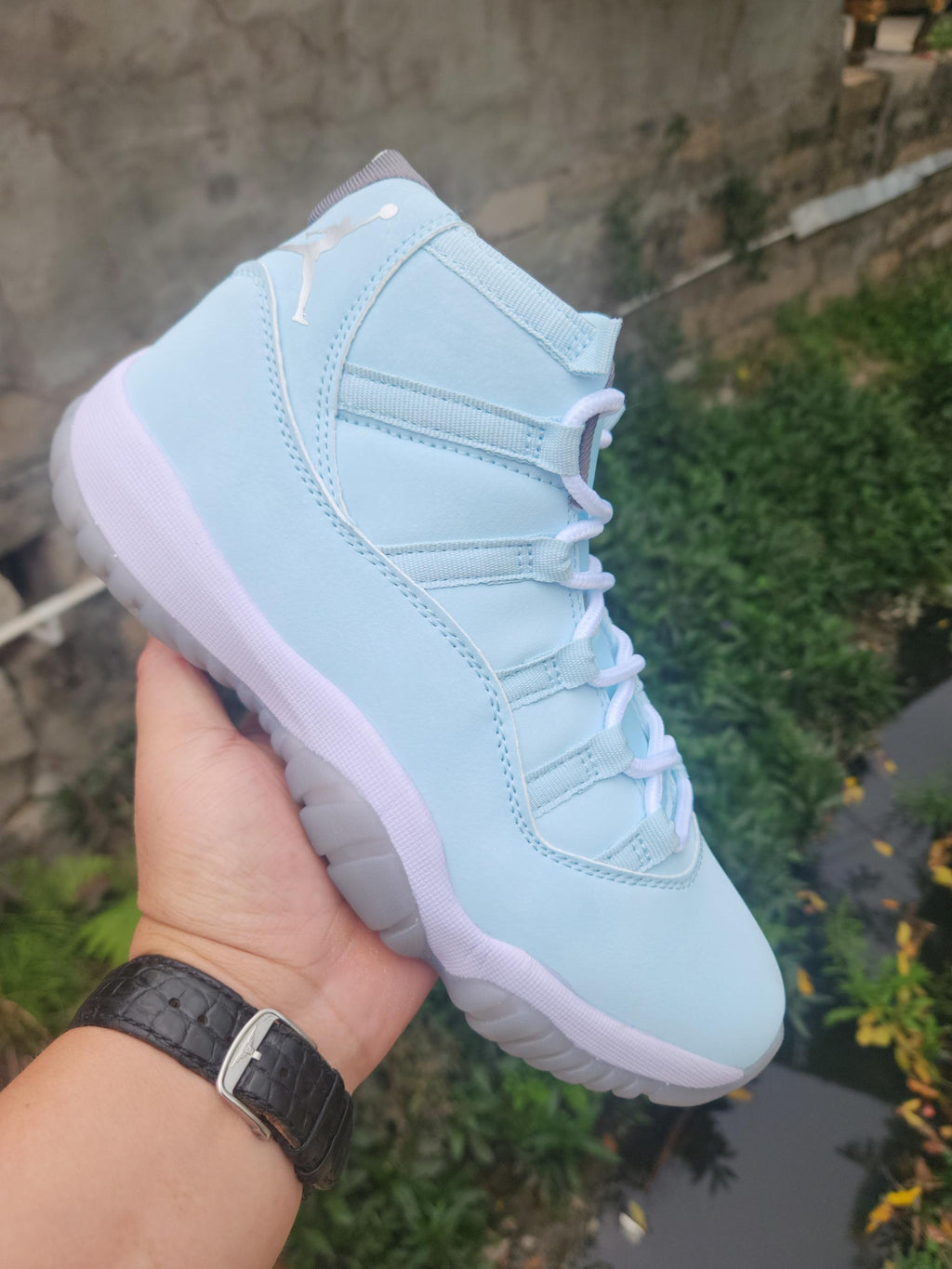 Air Jordan 11 Retro Pale-Moon Sneakers