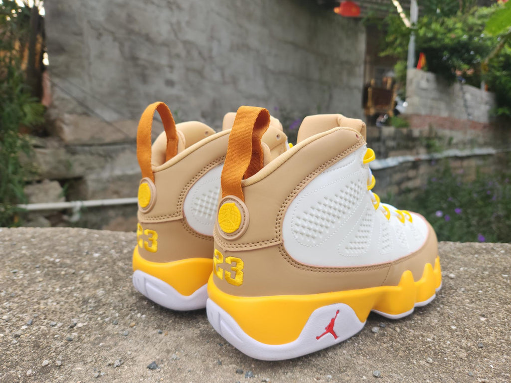 Air Jordan 9 White-Ochre Sneakers