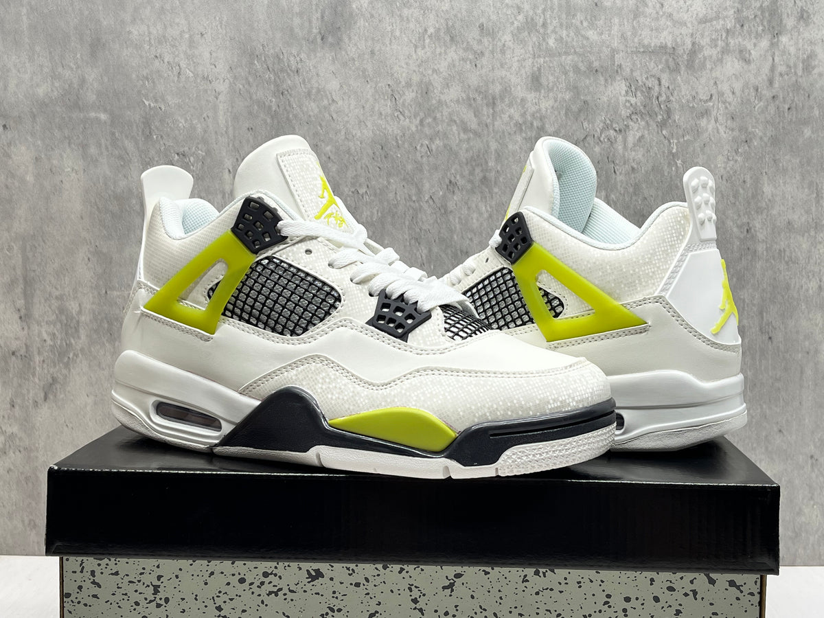 Air Jordan 4 Retro New Colorway Sneakers