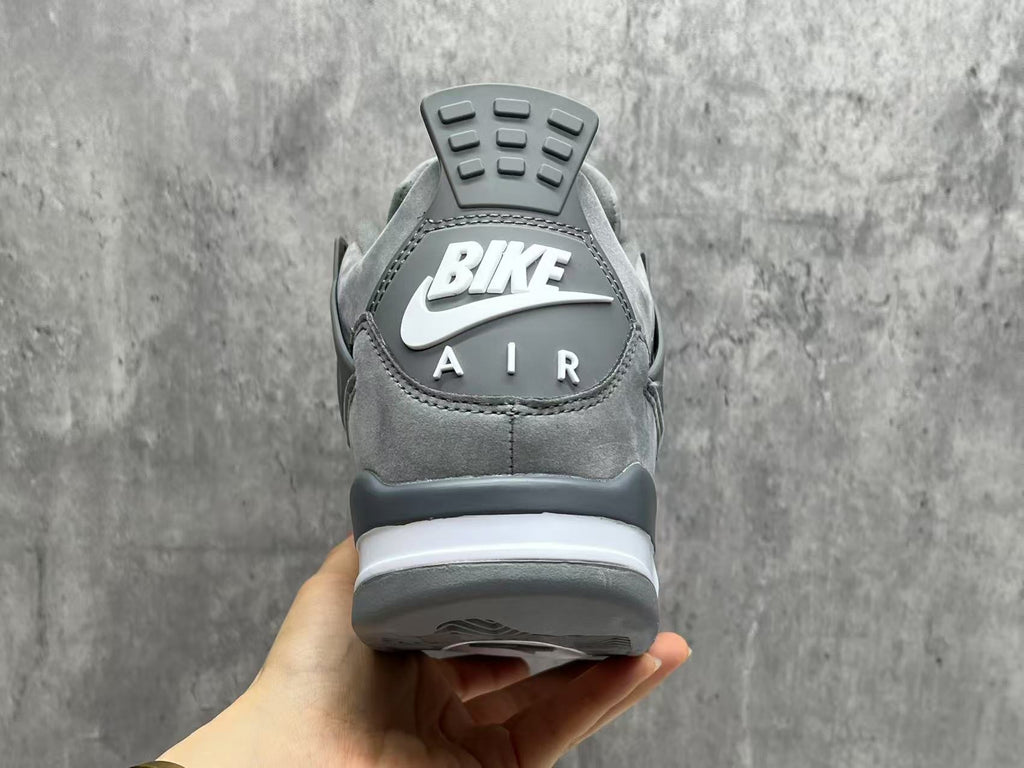 Air Jordan 4 Retro Cool Grey Sneakers