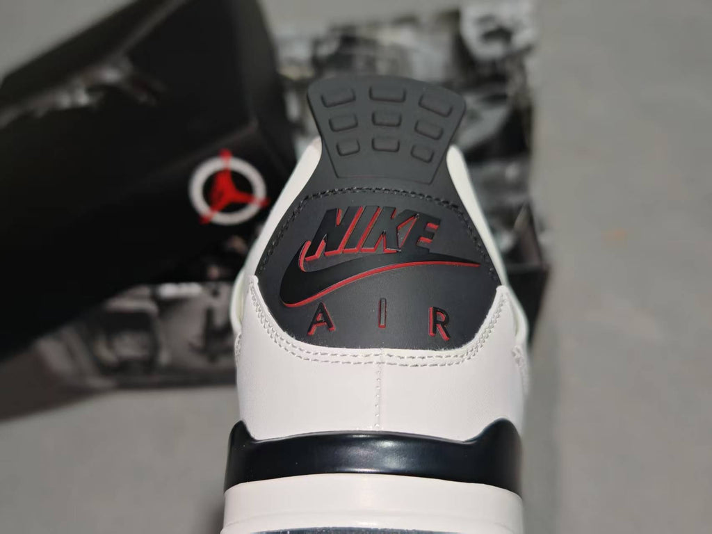Air Jordan 4 Retro Flight Club Sneakers – IM4002-100