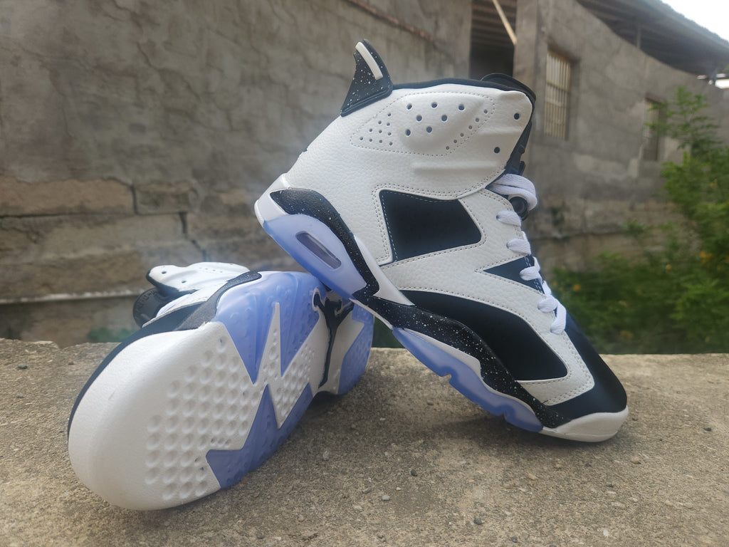 Air Jordan 6 Oreo Sneakers