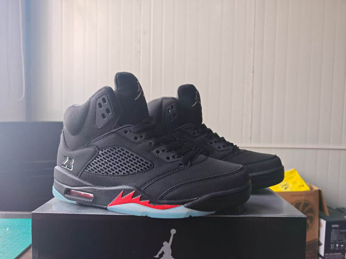 Air Jordan 5 New Halloween Sneakers